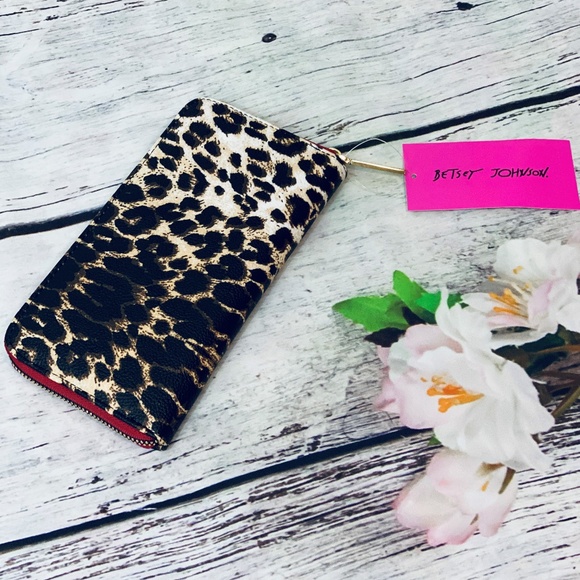 NWT Betsey Johnson Leopard Print Wallet - Picture 2 of 5